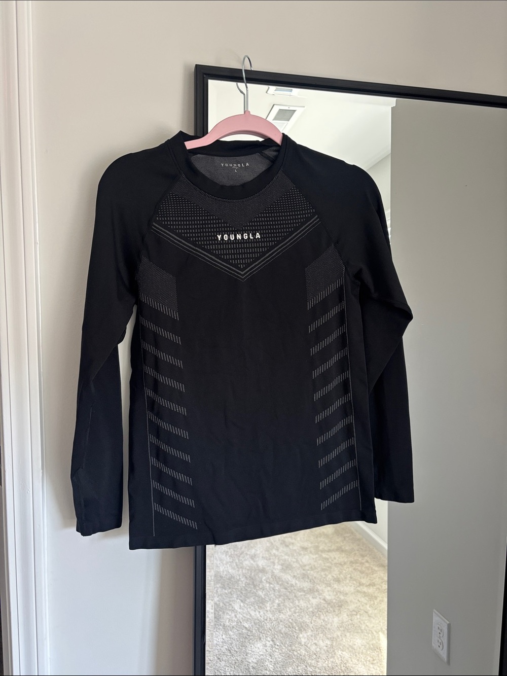 YoungLA Black Athletic Long-Sleeve Performance Top